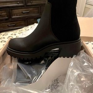 Steve Madden Chelsea boots..